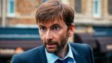 David Tennant e il mistero britannico che stupisce per l’originalità