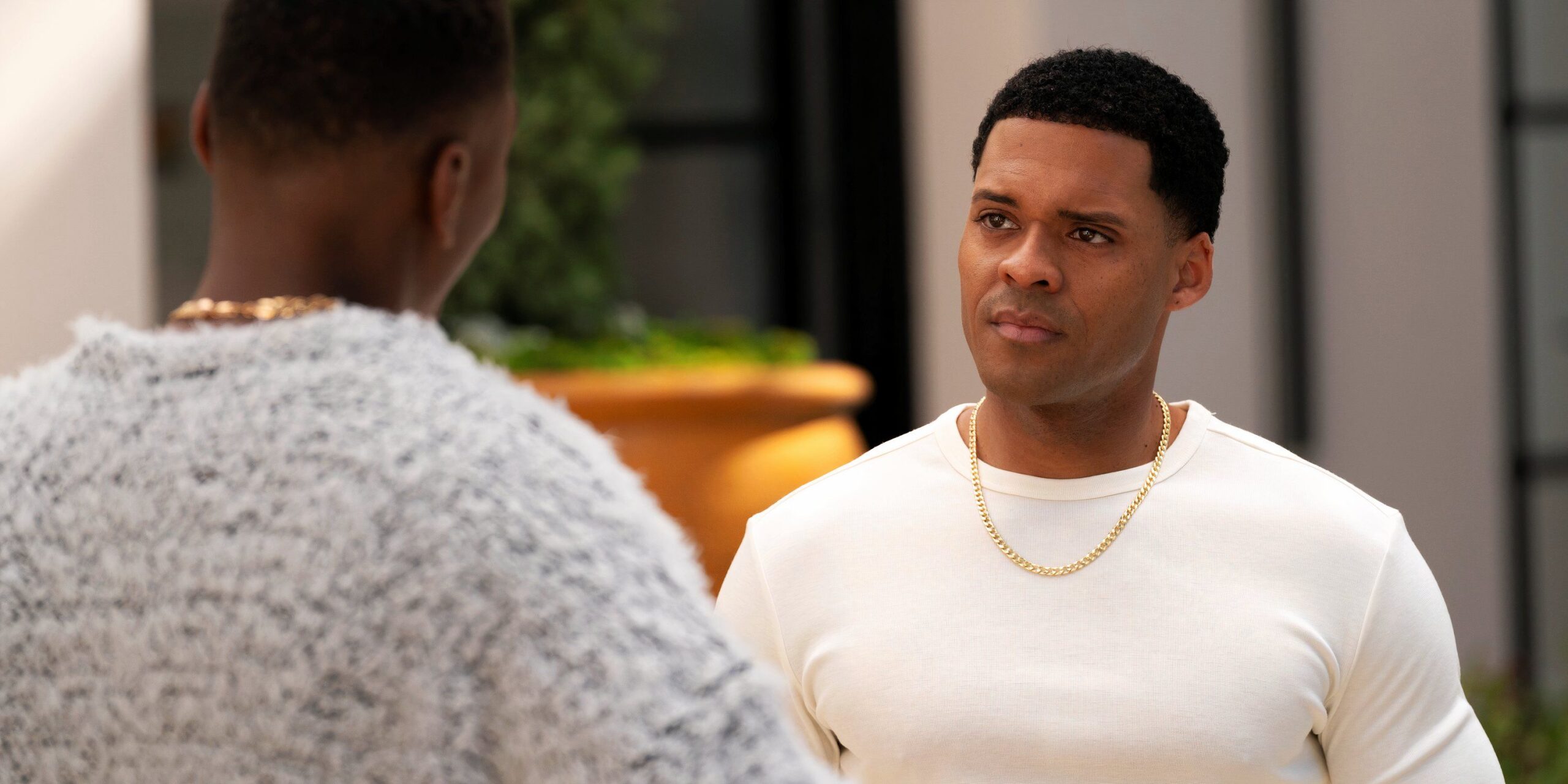 Deric augustine svela il collega di the rookie a cui ha consegnato cibo prima di lavorare insieme Deric augustine svela il collega di the rookie a cui ha consegnato cibo prima di lavorare insieme