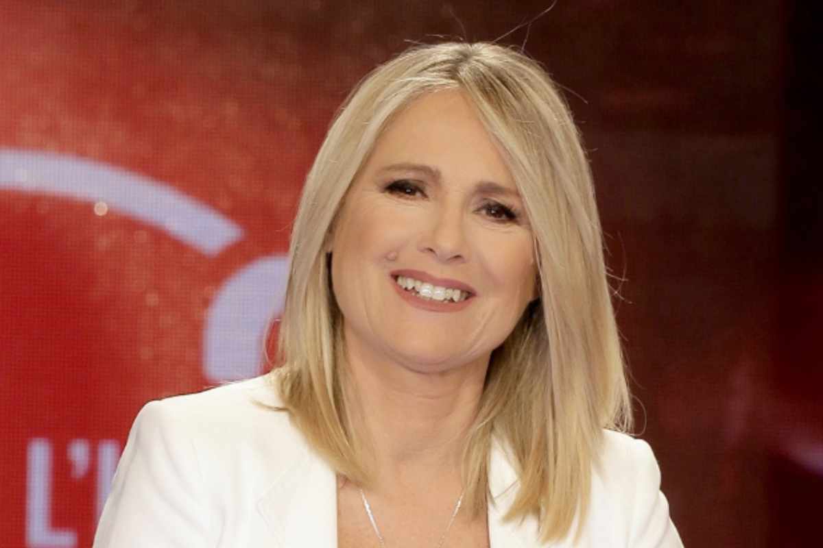 Federica Sciarelli: età, famiglia, carriera e vita privata dell’icona televisiva Federica Sciarelli: età, famiglia, carriera e vita privata dell’icona televisiva
