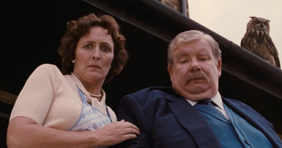 Interpreti zia Petunia e zio Vernon svelati nella serie HBO di Harry Potter Interpreti zia Petunia e zio Vernon svelati nella serie HBO di Harry Potter