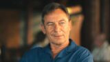 Quanto guadagnano i membri del cast di white lotus secondo jason isaacs