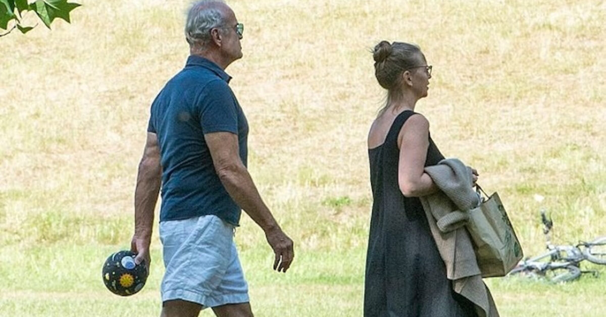 Gravidanza inaspettata: l’attore diventa papà per l’ottava volta a 70 anni Gravidanza inaspettata: l’attore diventa papà per l’ottava volta a 70 anni