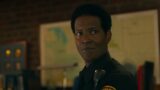 Harry svela la sua identità: cosa succede in Resident Alien Stagione 4