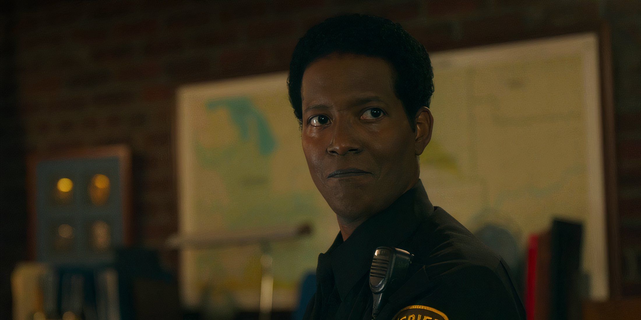Harry svela la sua identità: cosa succede in Resident Alien Stagione 4 Harry svela la sua identità: cosa succede in Resident Alien Stagione 4