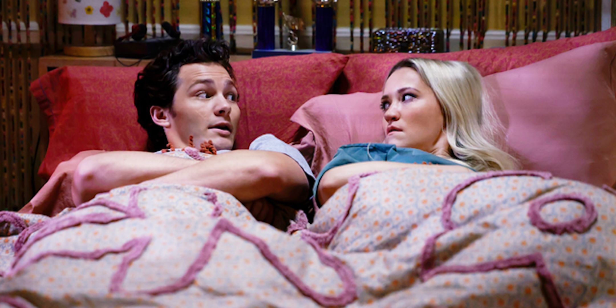 georgie e mandy come il primo matrimonio ha riunito young sheldon e il suo spin off