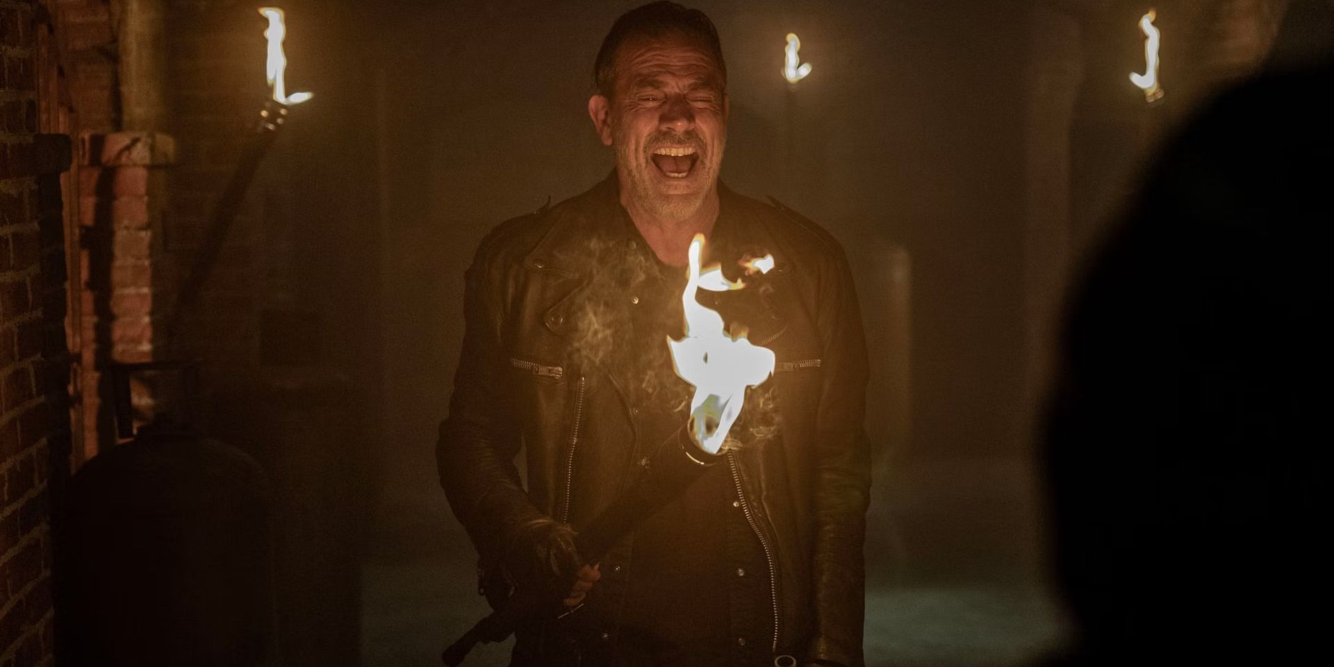 Negan compie uno dei più disturbanti omicidi di walking dead negli ultimi 15 anni Negan compie uno dei più disturbanti omicidi di walking dead negli ultimi 15 anni