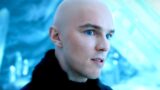 Lex luthor di nicholas hoult nel  promo di superman