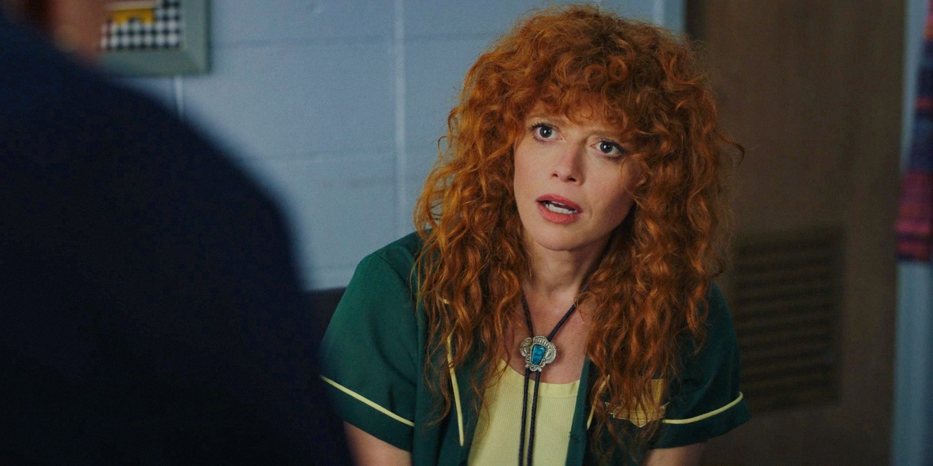 Nuovo vittima in Poker Face 2×06 svela il tema segreto della stagione