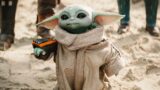Baby yoda di netflix sta per arrivare, addio mandalorian