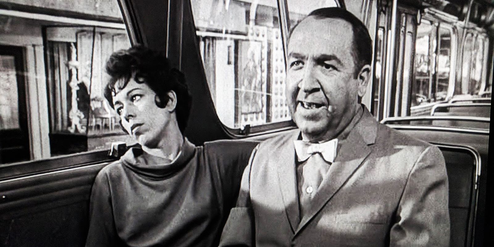 L’episodio più strano di twilight zone che è diventato un pilot per una sitcom L’episodio più strano di twilight zone che è diventato un pilot per una sitcom