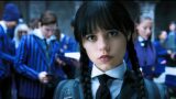 Il  personaggio di og addams family in mercoledì 2 crea un buco nella trama da risolvere rapidamente