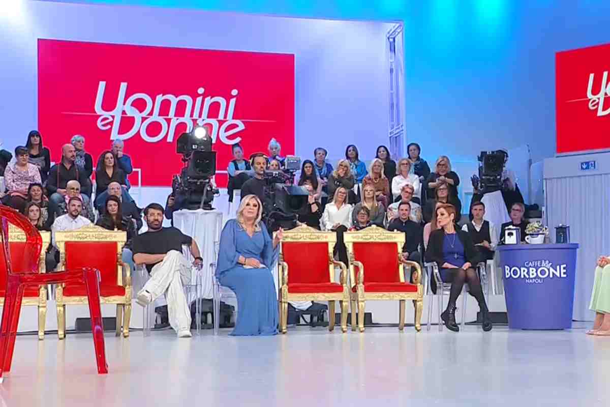 Uomini e Donne: la verità sul mio addio e la relazione con Tina Uomini e Donne: la verità sul mio addio e la relazione con Tina