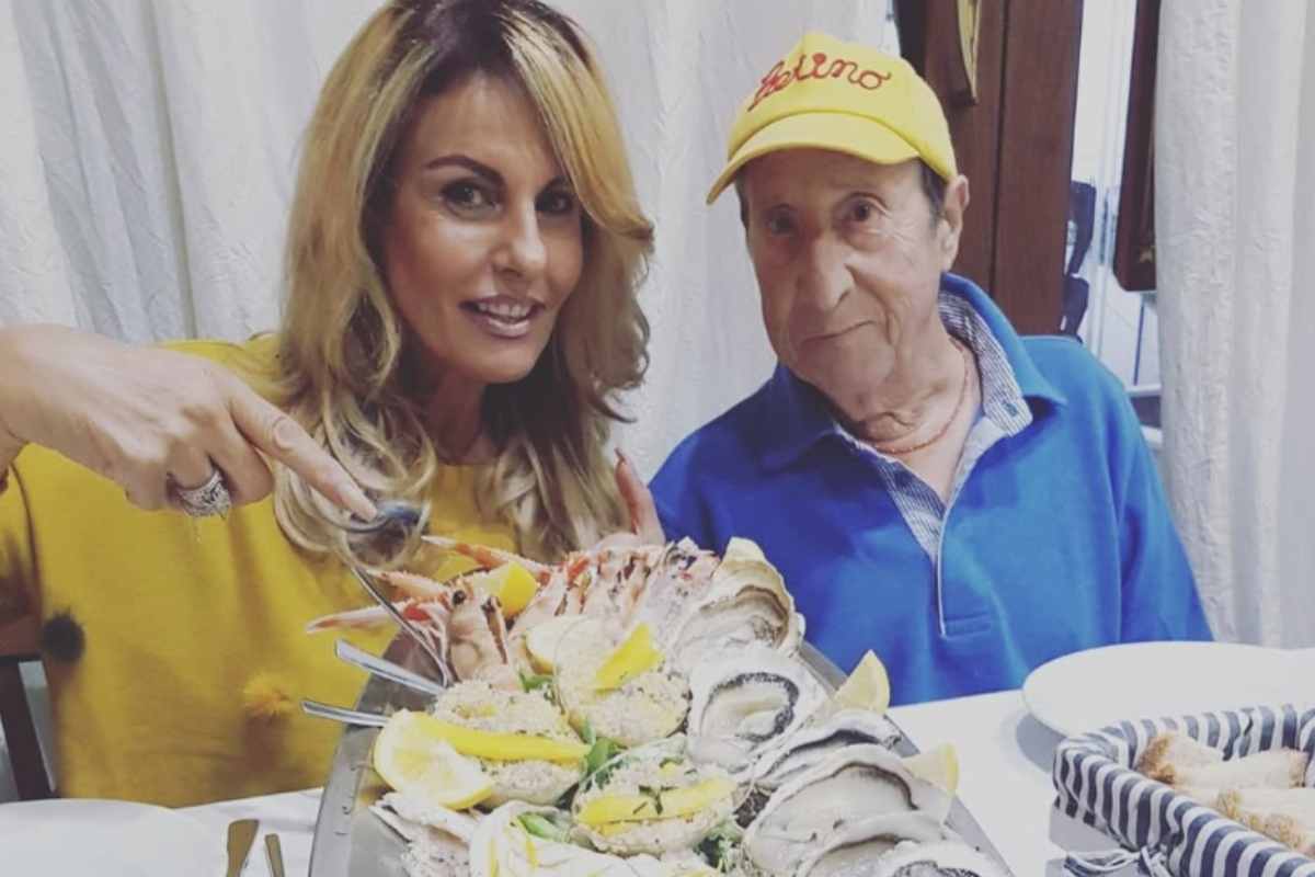 Alvaro Vitali scrive all’ex moglie dopo il tradimento: la verità sulla loro storia Alvaro Vitali scrive all’ex moglie dopo il tradimento: la verità sulla loro storia