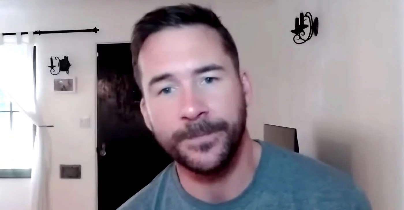 Barry Sloane: scopri l’attore di Distruzione in The Sandman