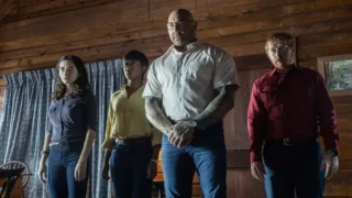 Bussano alla porta: trama, cast e curiosità sul film in onda su Mediaset Italia 2