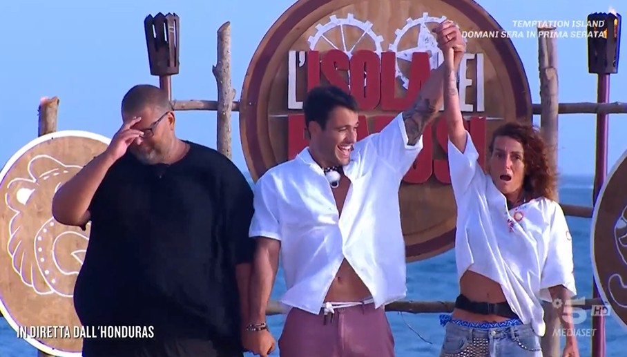 Cristina Plevani vince l’isola dei famosi 2025: finale, ascolti e podio svelati