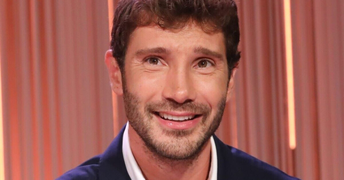 Stefano De Martino e la nuova fiamma: un’estate infuocata in Sardegna Stefano De Martino e la nuova fiamma: un’estate infuocata in Sardegna