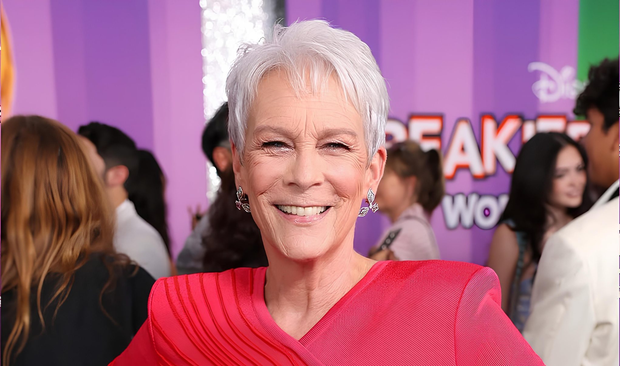 Jamie Lee Curtis diventa la nuova signora in giallo Jamie Lee Curtis diventa la nuova signora in giallo
