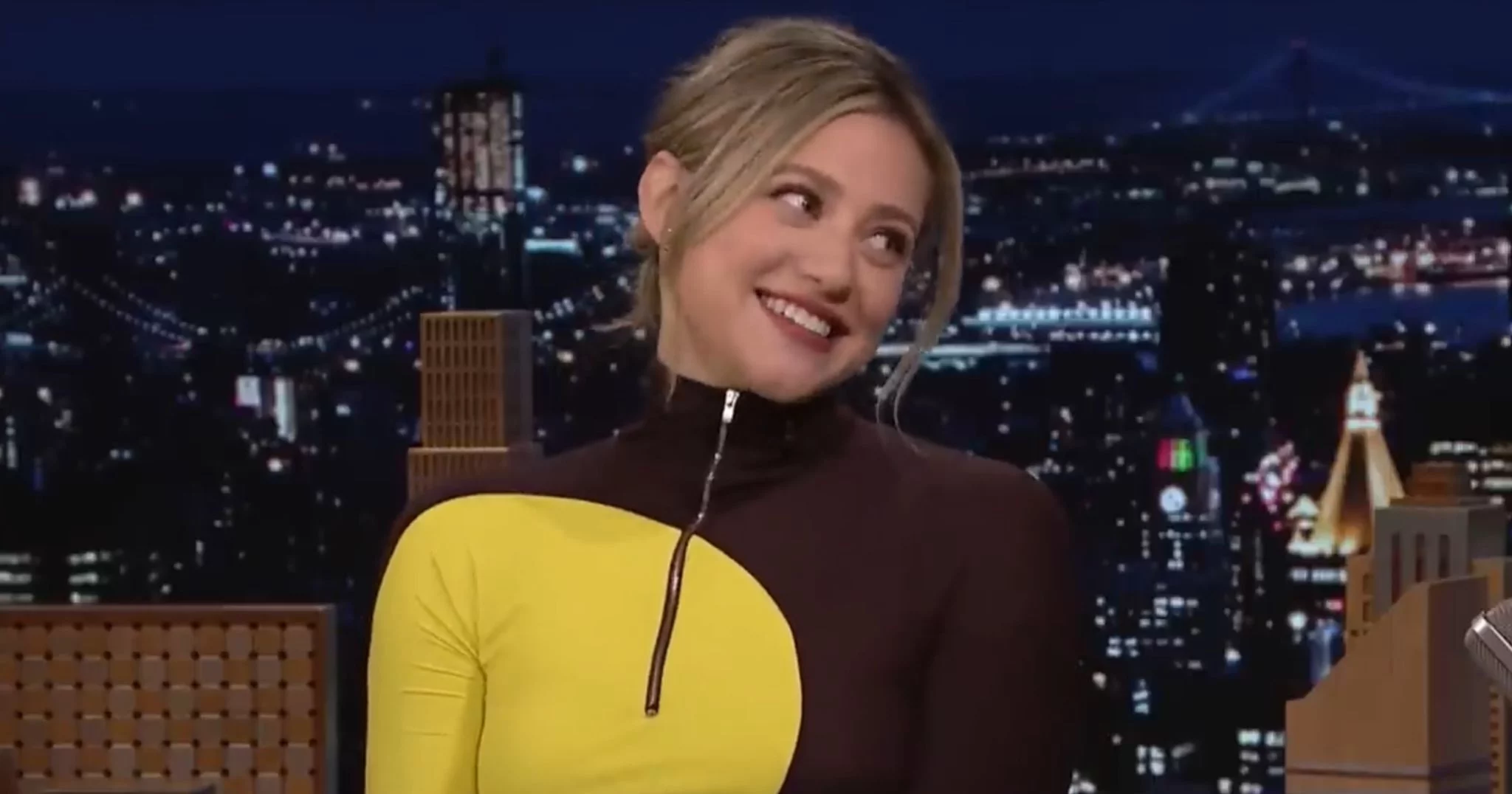 Lili reinhart nel film romantico the love hypothesis Lili reinhart nel film romantico the love hypothesis