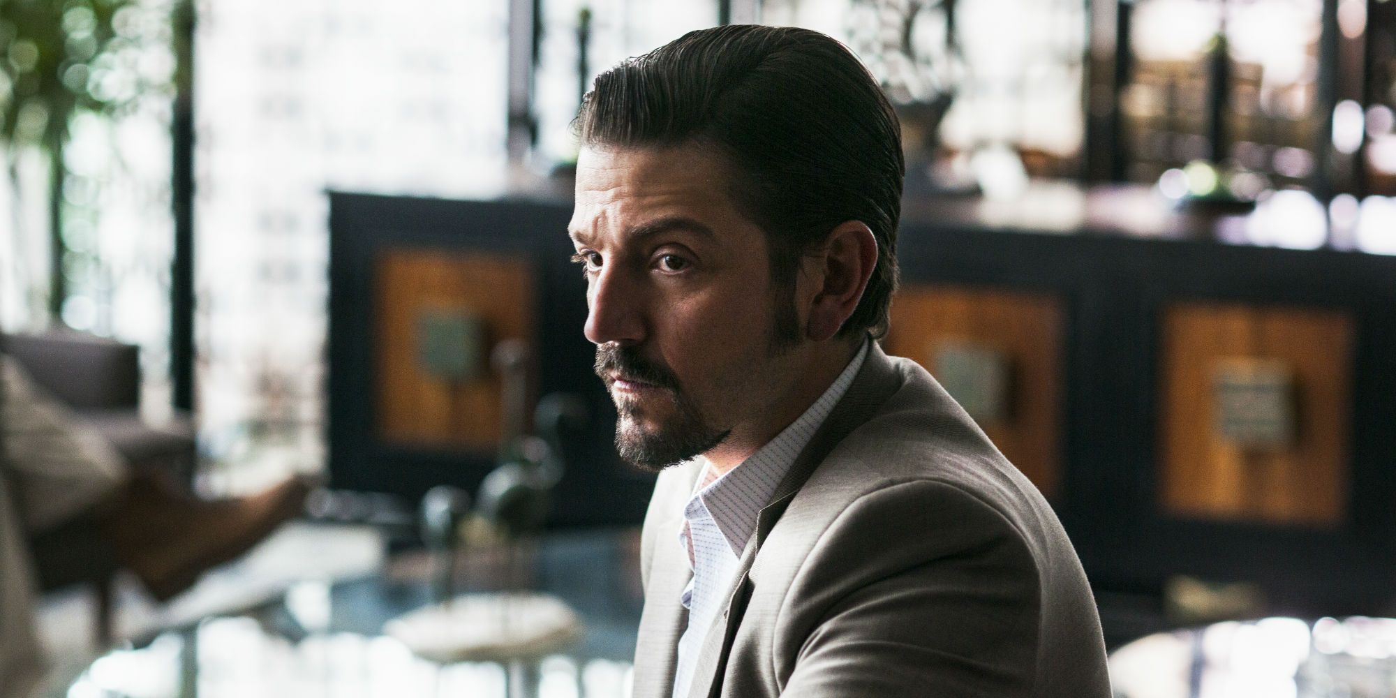 Crime drama di diego luna: il capolavoro sottovalutato su netflix con il 90% su rotten tomatoes Crime drama di diego luna: il capolavoro sottovalutato su netflix con il 90% su rotten tomatoes