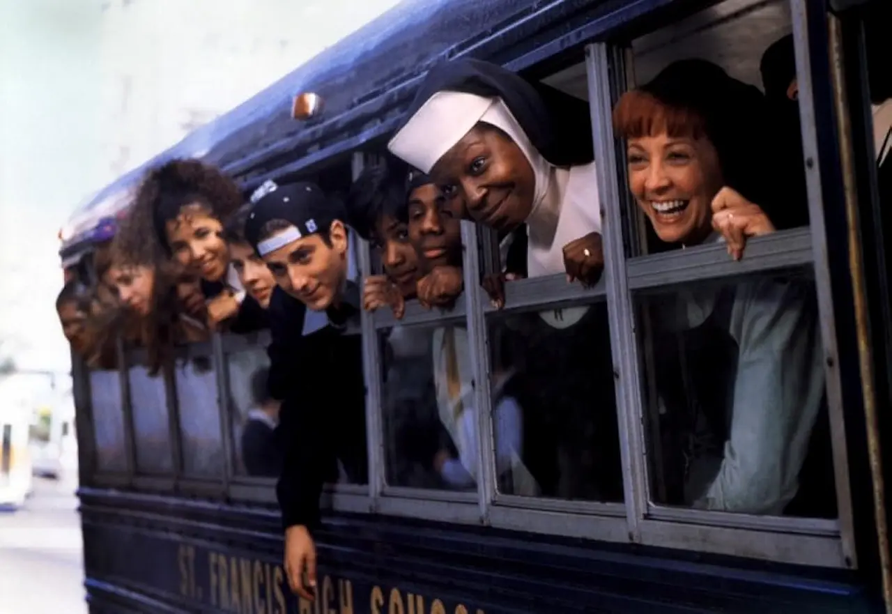 Curiosità su Sister Act 2: dal cast al sequel nel film più svitato di sempre Curiosità su Sister Act 2: dal cast al sequel nel film più svitato di sempre