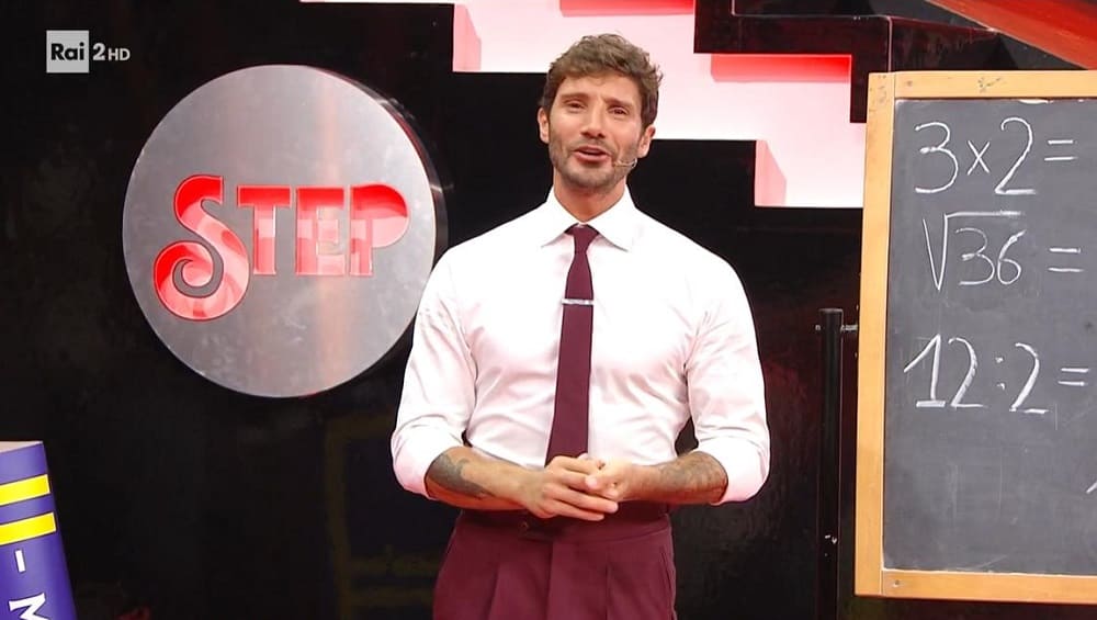 Stasera tutto è possibile: Stefano De Martino torna al timone dei palinsesti Rai