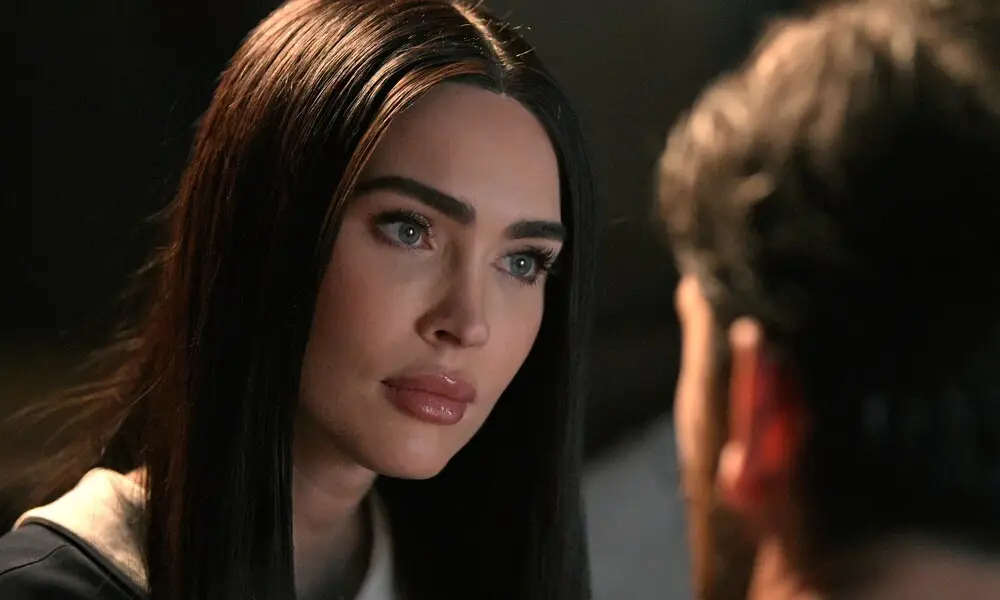 Subservience: trama, cast e finale del film su Prime Video Subservience: trama, cast e finale del film su Prime Video