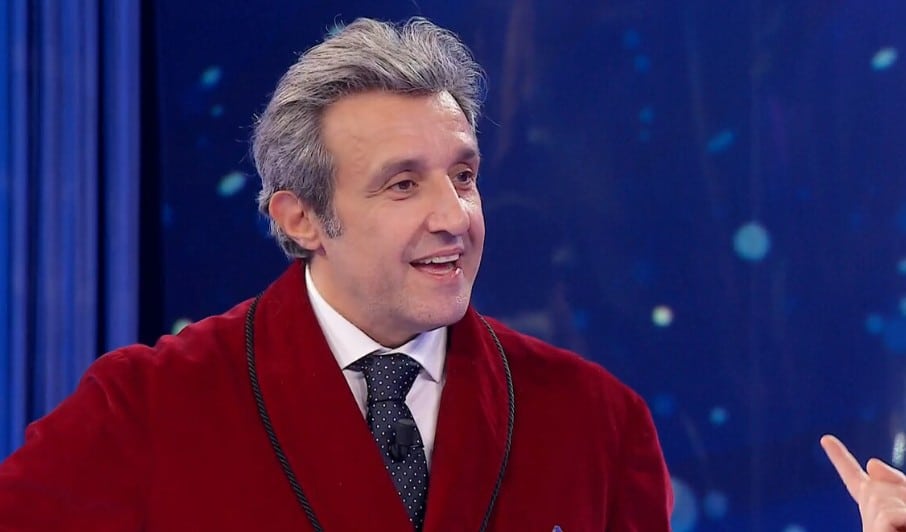 Tale e Quale Show 2025: cast, Gianni Ippoliti e Flavio Insinna con giuria confermata Tale e Quale Show 2025: cast, Gianni Ippoliti e Flavio Insinna con giuria confermata