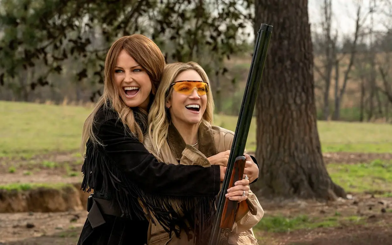 Il finale di The Hunting Wives: chi è l’assassino e perché ha colpito Il finale di The Hunting Wives: chi è l’assassino e perché ha colpito