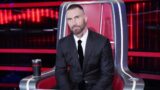 Adam levine perde 5.000 dollari per uno scherzo epico del suo ex coach di the voice