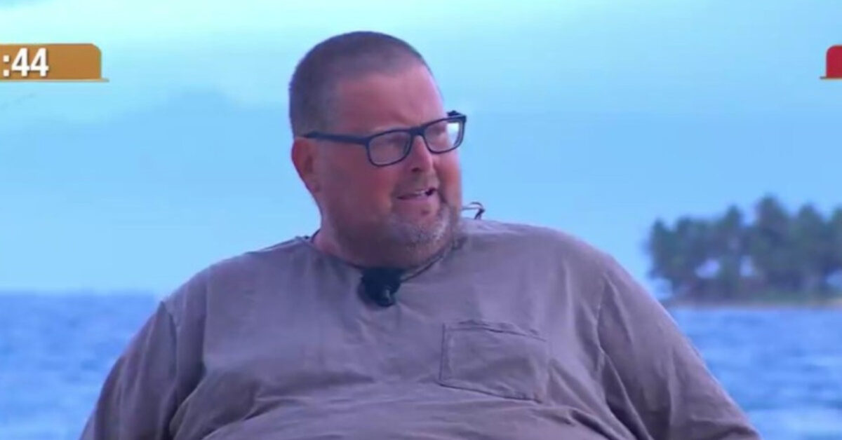 Mario Adinolfi rompe il silenzio dopo il ricovero e racconta come sta Mario Adinolfi rompe il silenzio dopo il ricovero e racconta come sta