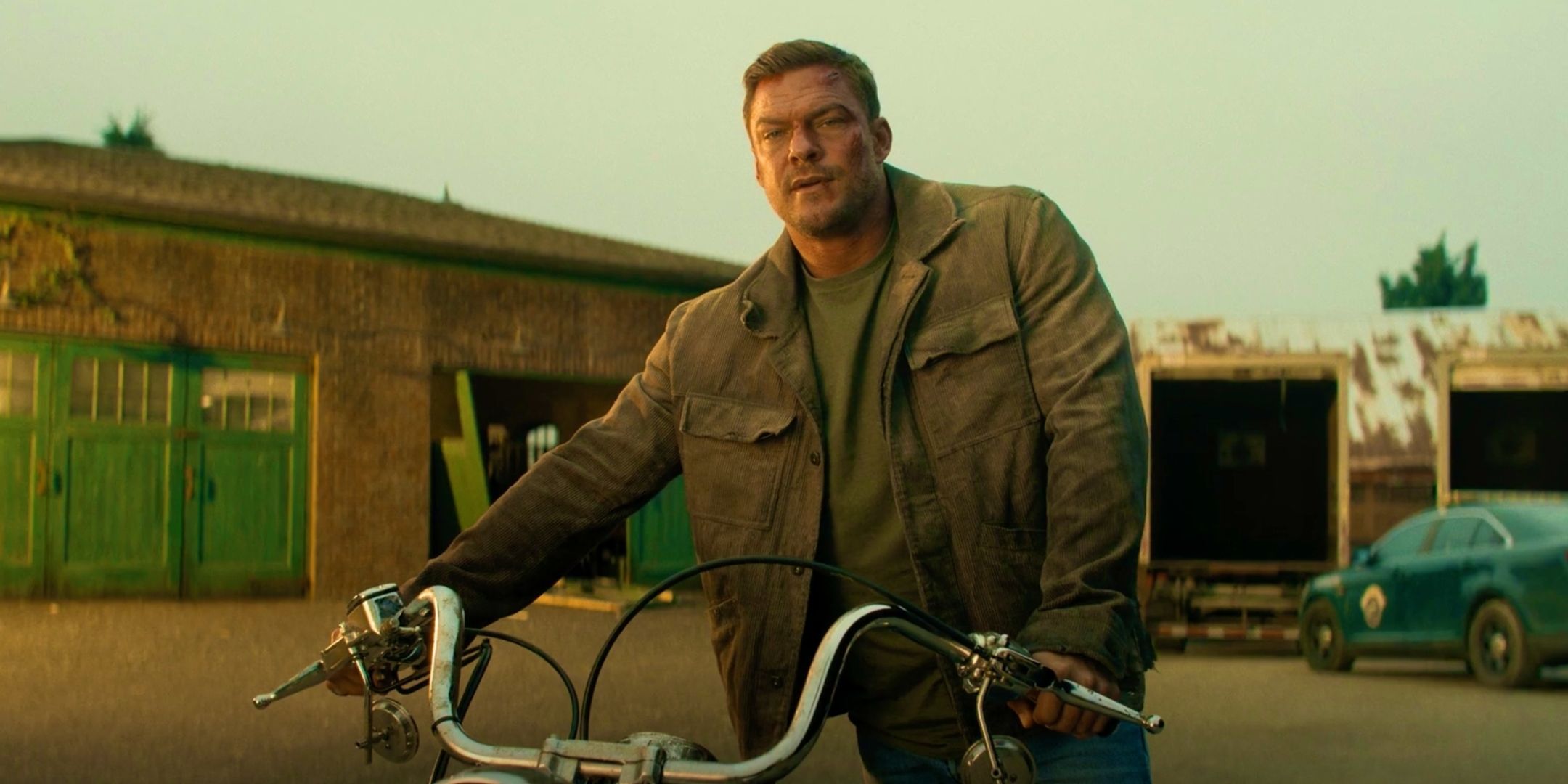 Alan ritchson conferma la sua successione a una leggenda del cinema d’azione con due nuovi film Alan ritchson conferma la sua successione a una leggenda del cinema d’azione con due nuovi film