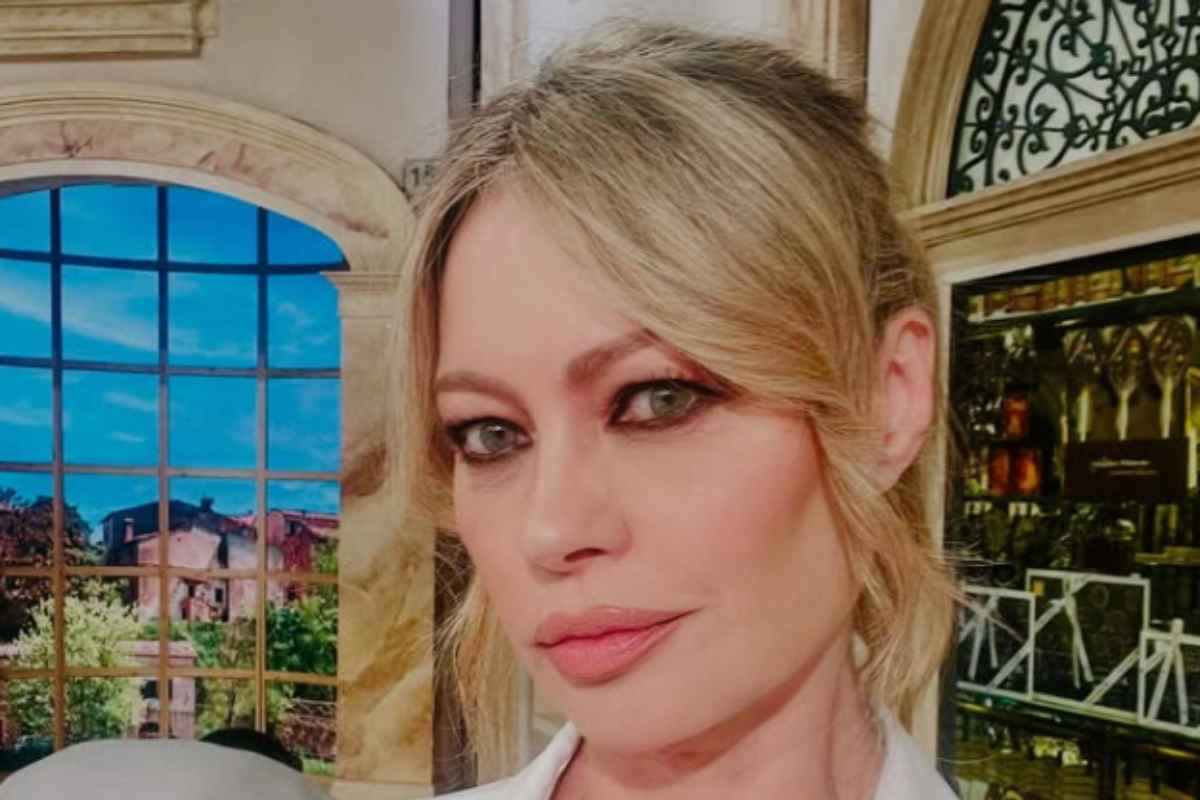 anna falchi et224 vita privata carriera e segreti della conduttrice rai
