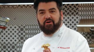 Antonino Cannavacciuolo: età, famiglia, vita e successi nel ristorante stellato