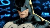 Batman svela tutte le armi nascoste nel suo corpo e la sua parte metallica