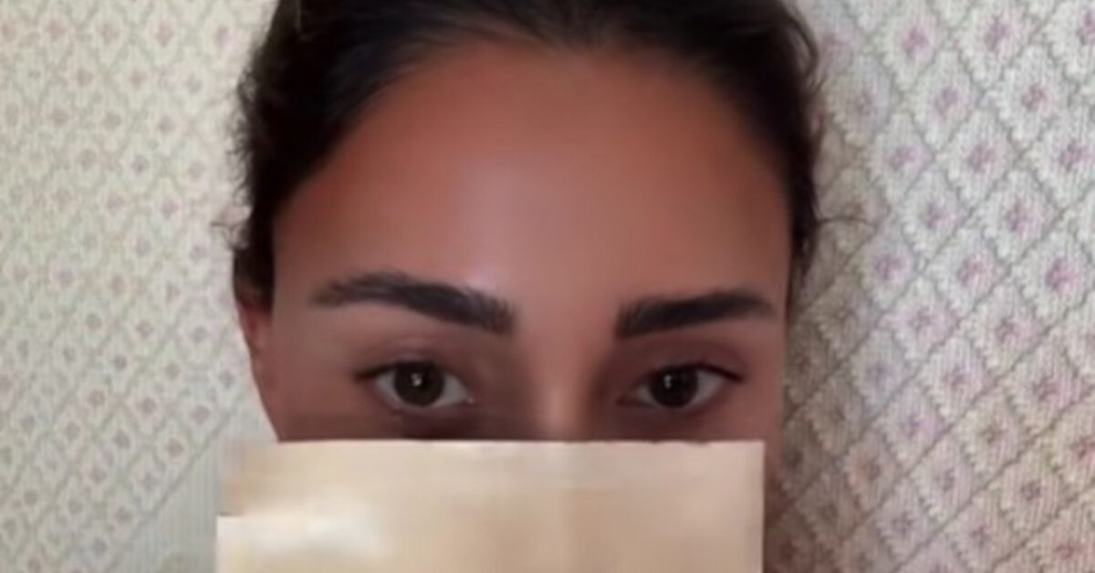 Belen sorprende con un  volto irriconoscibile
