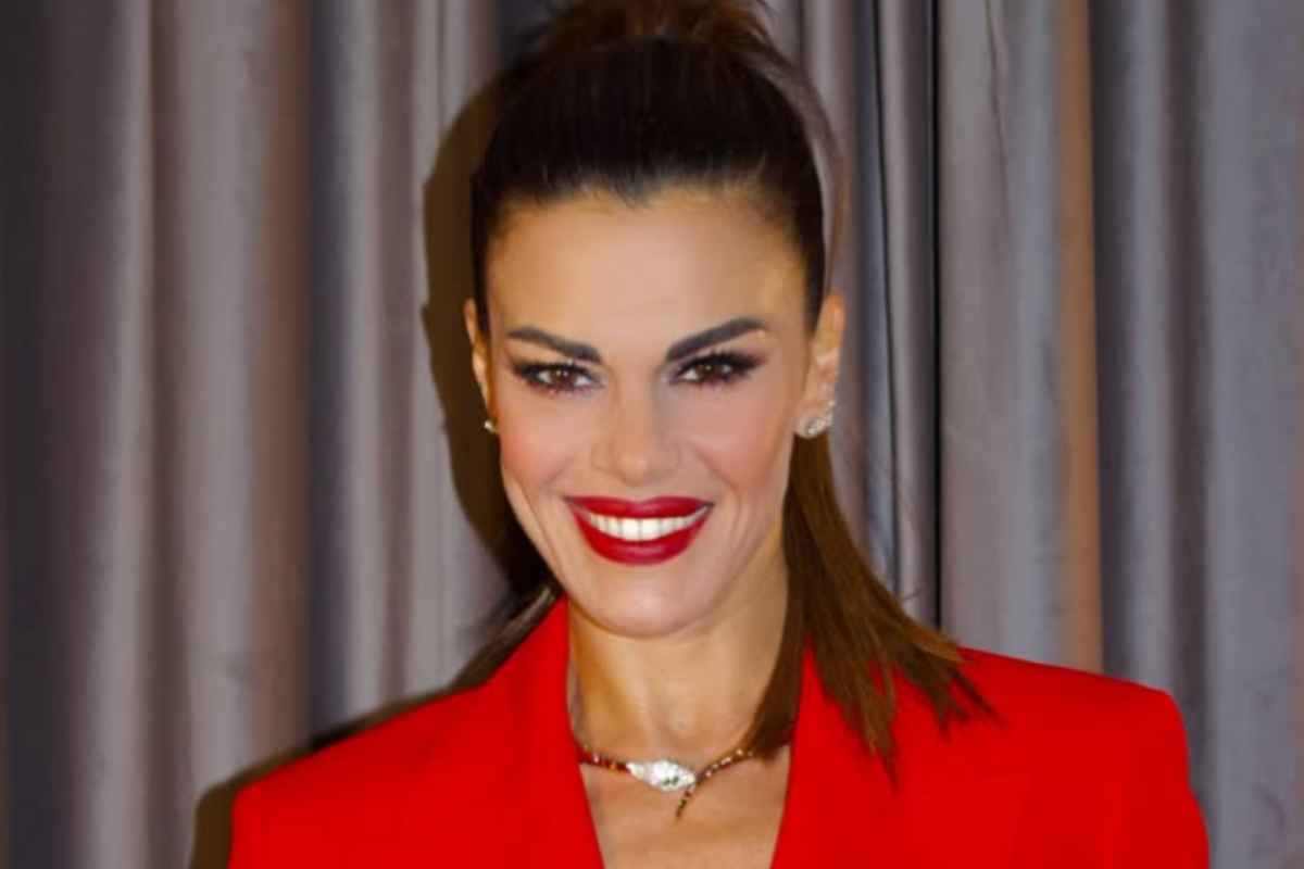 Bianca Guaccero: età, progetti su Rai 1 e vita privata tra amore e figli Bianca Guaccero: età, progetti su Rai 1 e vita privata tra amore e figli