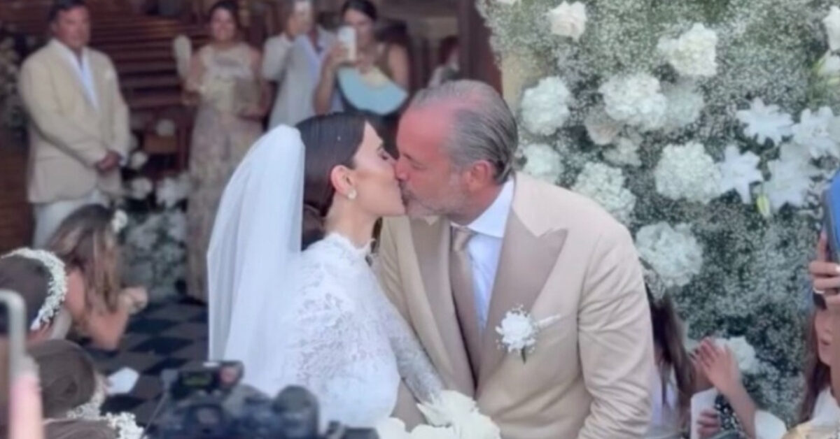 Sposati in tv: il sogno di nozze della celebrità si avvera Sposati in tv: il sogno di nozze della celebrità si avvera