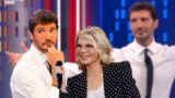 Affari tuoi: cosa ha detto Maria De Filippi a Stefano De Martino dietro le quinte