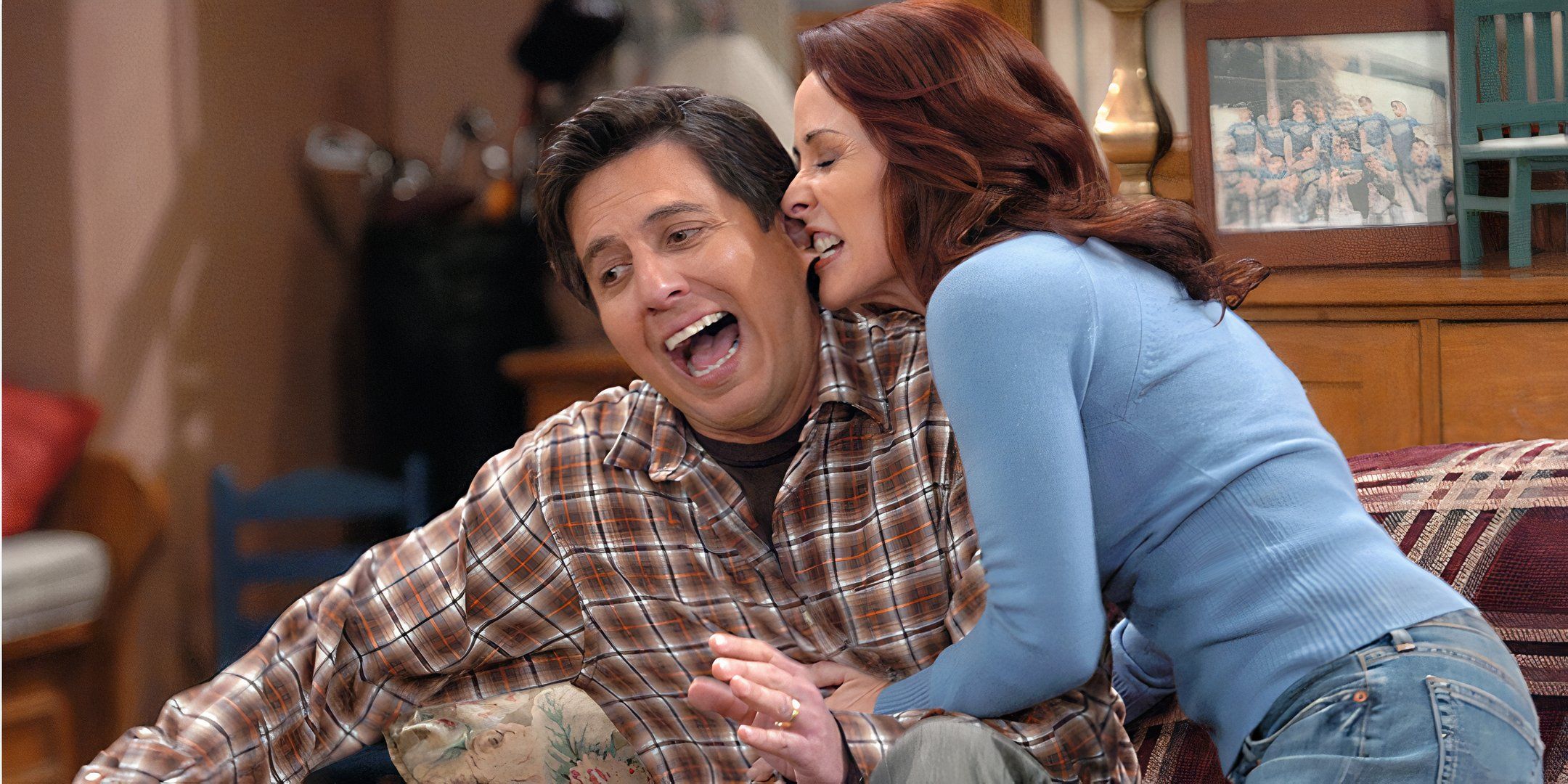 La sitcom perfetta che sostituisce everybody loves raymond con 11 stagioni e 85% su rotten tomatoes La sitcom perfetta che sostituisce everybody loves raymond con 11 stagioni e 85% su rotten tomatoes