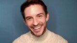 Jonathan Bailey in Bridgerton: età, carriera e vita su Instagram
