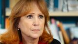 Un posto al sole, giulia chiede aiuto a rosa per luca