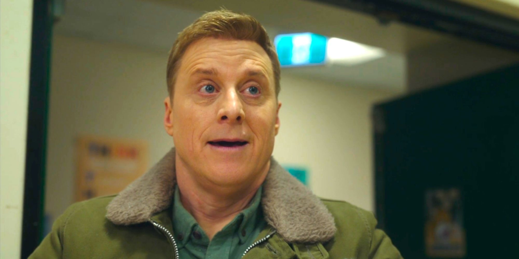 Morte in resident alien stagione 4: come cambierà harry secondo l’attore Morte in resident alien stagione 4: come cambierà harry secondo l’attore