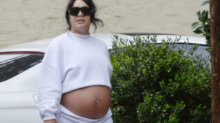 Attrice mamma bis annuncia la seconda gravidanza e commuove tutti