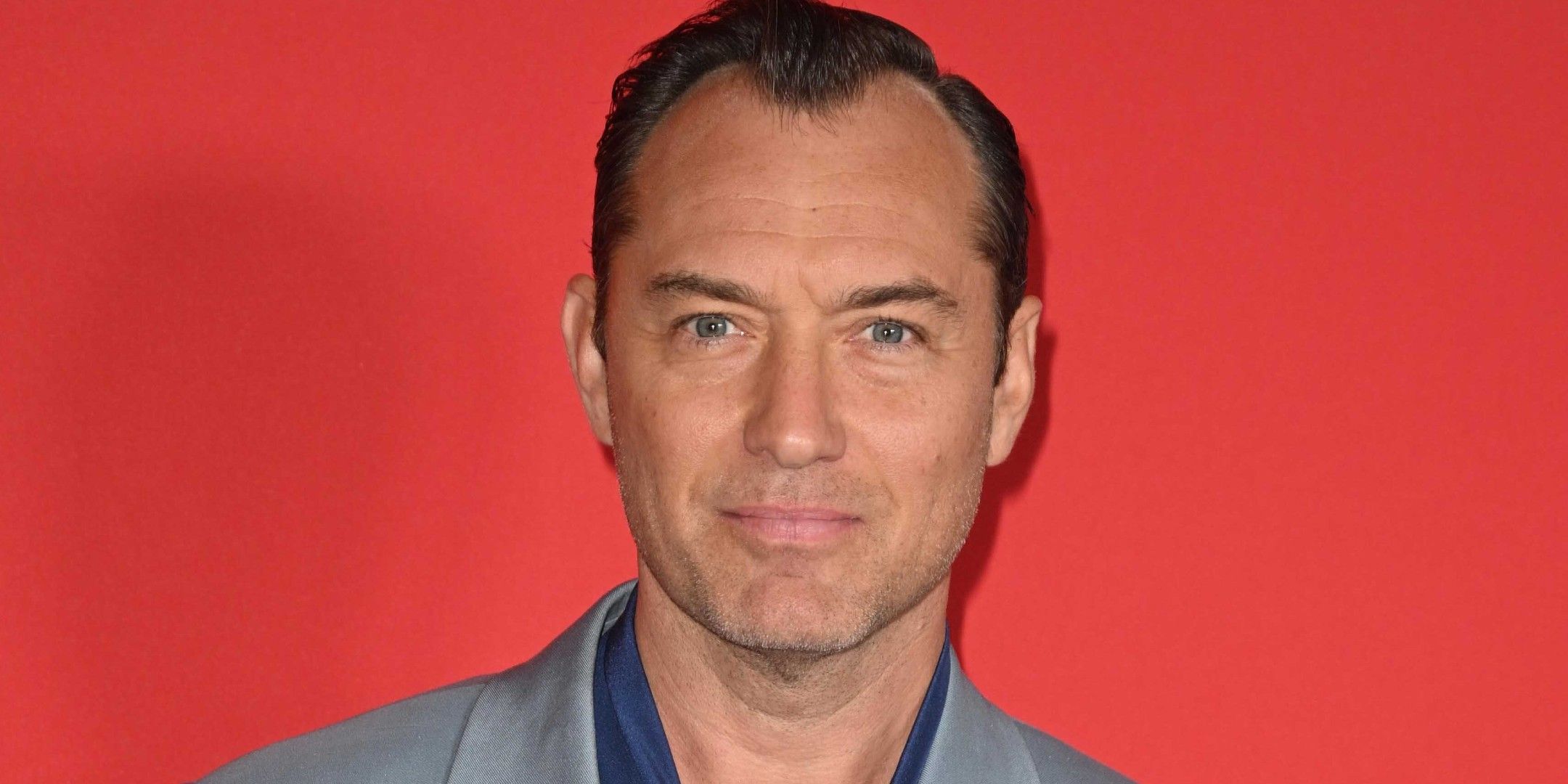 nuovo thriller di jude law con ana de armars sydney sweeney e vanessa kirby tendenze recenti e risultati contrastanti