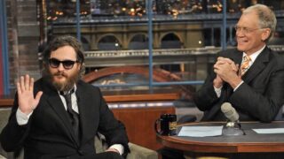 Joaquin phoenix si pente di un’apparizione disastrosa in uno show notturno