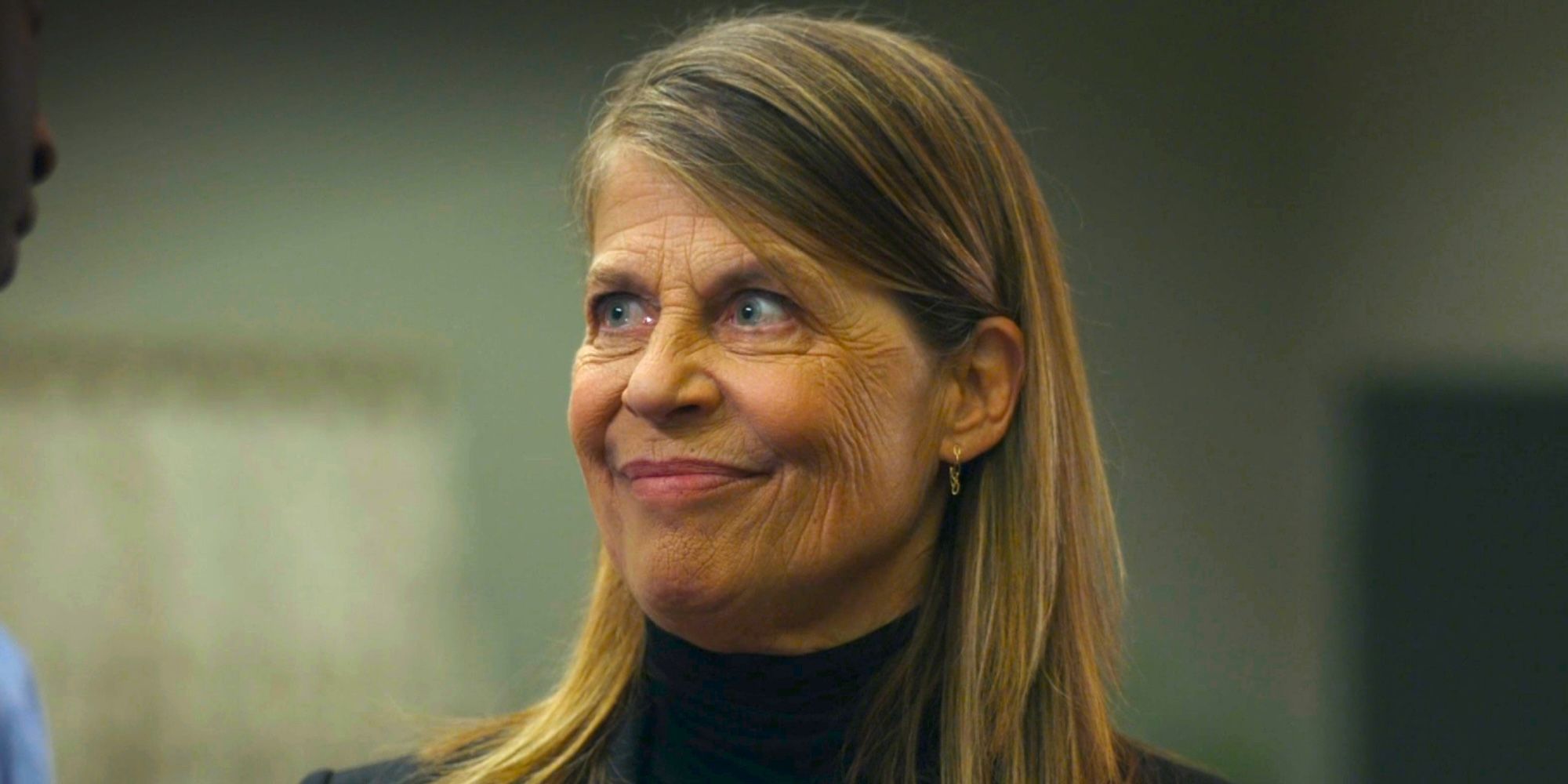 linda hamilton torna in un sci fi su netflix