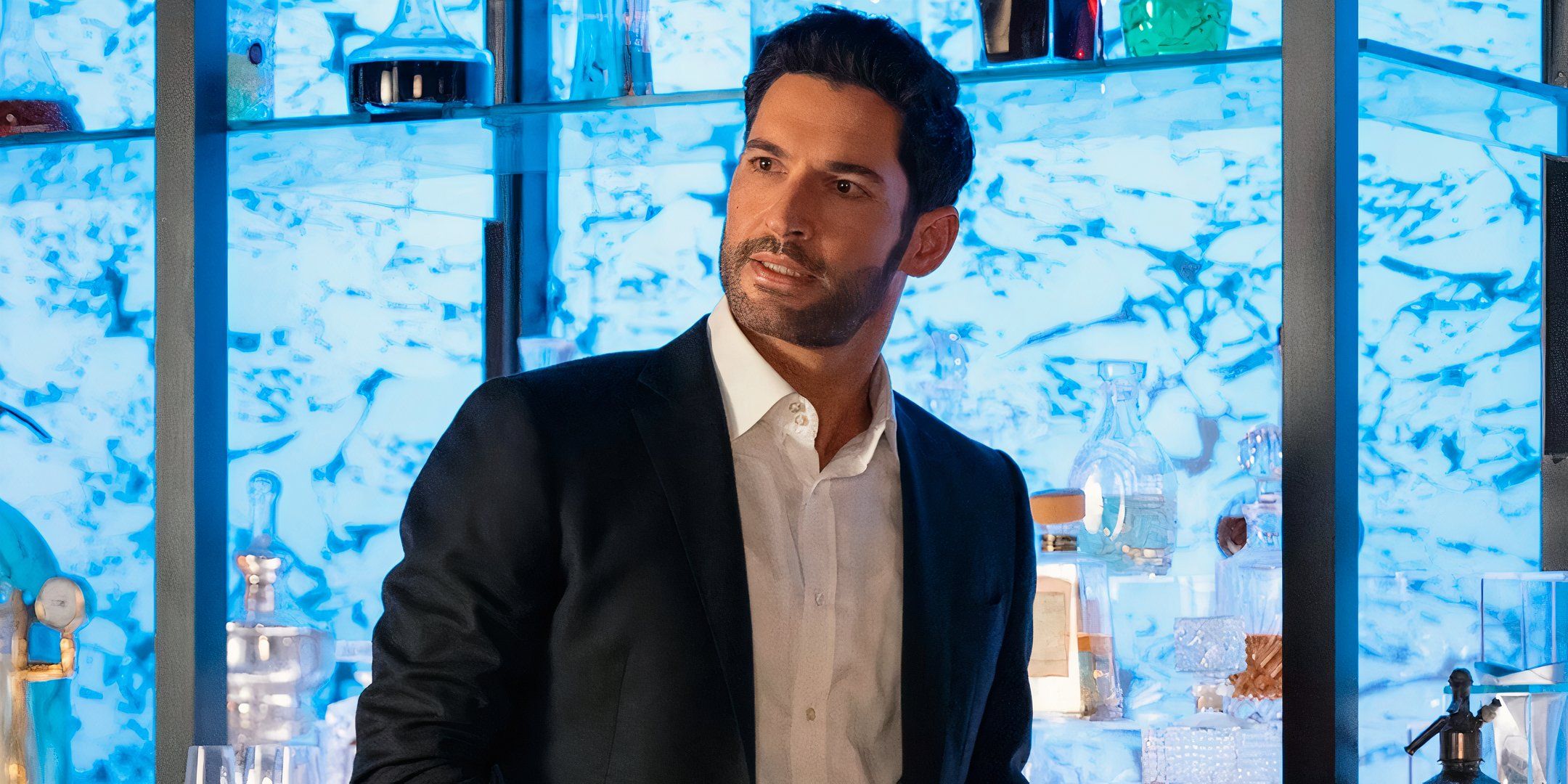 Tom Ellis porta il suo  personaggio CIA per riscattarsi da una polemica passata