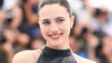 Margaret qualley e la sua migliore performance in uno show netflix al 94% di apprezzamento