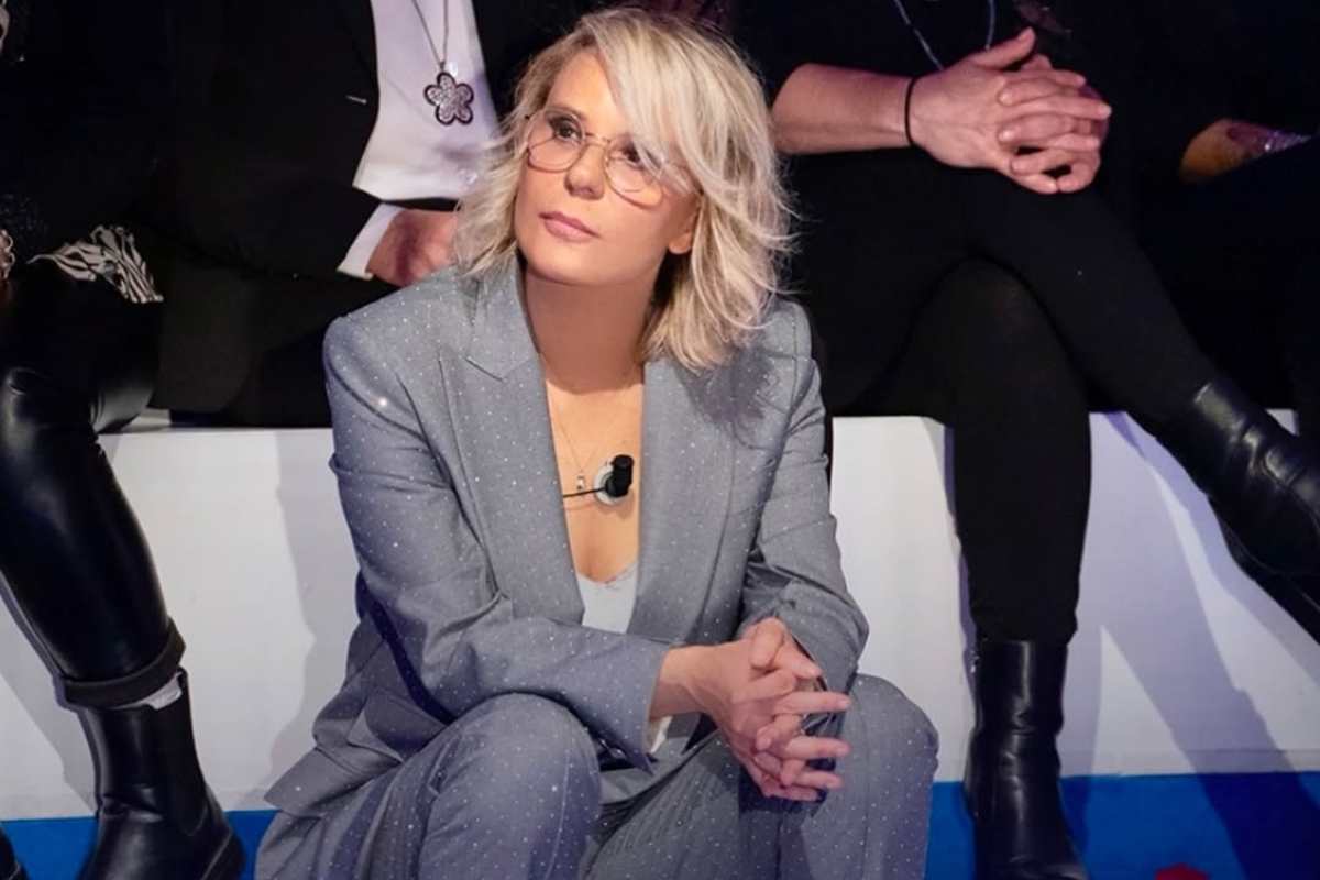 Litigio con maria de filippi: la confessione choc dopo amici Litigio con maria de filippi: la confessione choc dopo amici